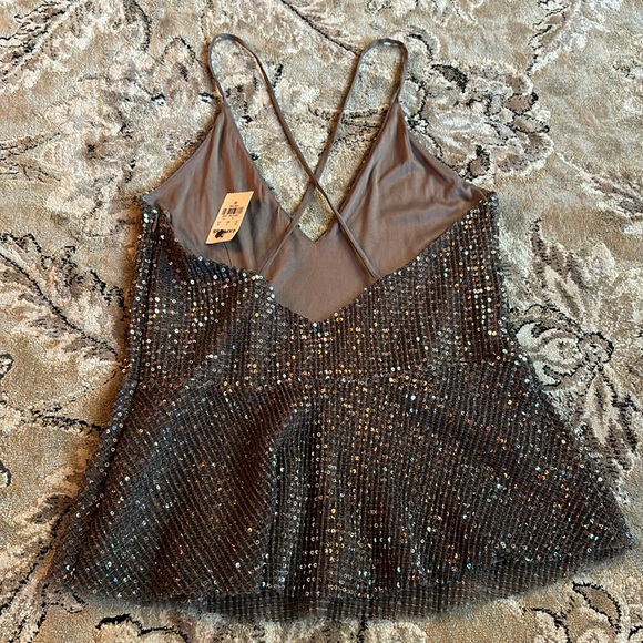 Sequin Peplum Top - Picture 3 of 4